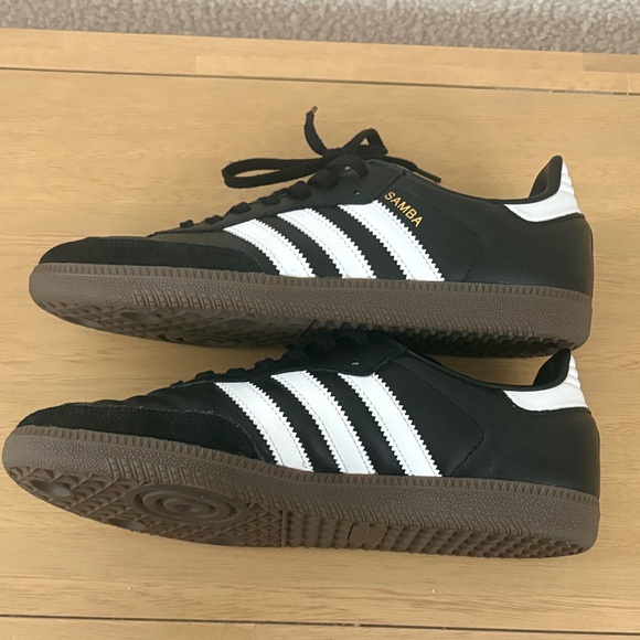 Adidas Samba Black with White Stripes - Picture 4 of 5